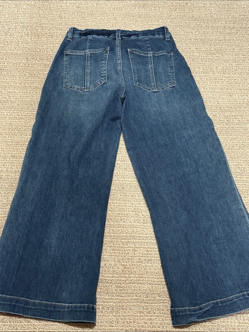 Kut from the Kloth Meg High Rise Medium Blue Wide-Leg Button-Front Jeans - Picture 5 of 6